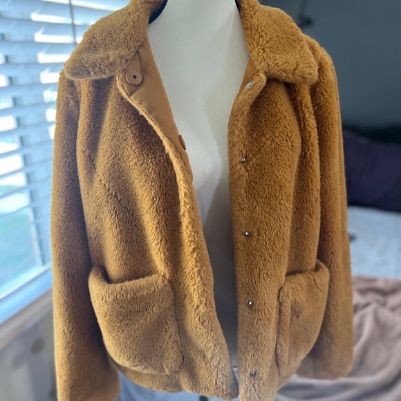 Divided Mustard Yellow Teddy Bear Coat - Picture 10 of 10